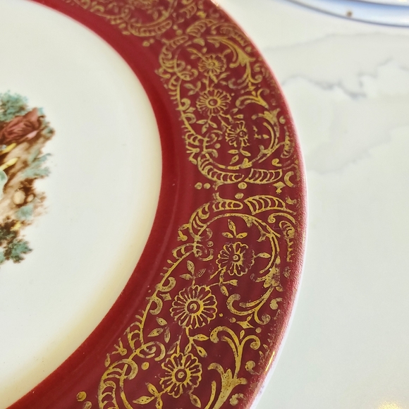 Sebring Pottery Serenade Maroon & 22 Kt. gold trim plates (4) - Picture 11 of 15